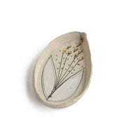 Golden Stamens Leaf Dish