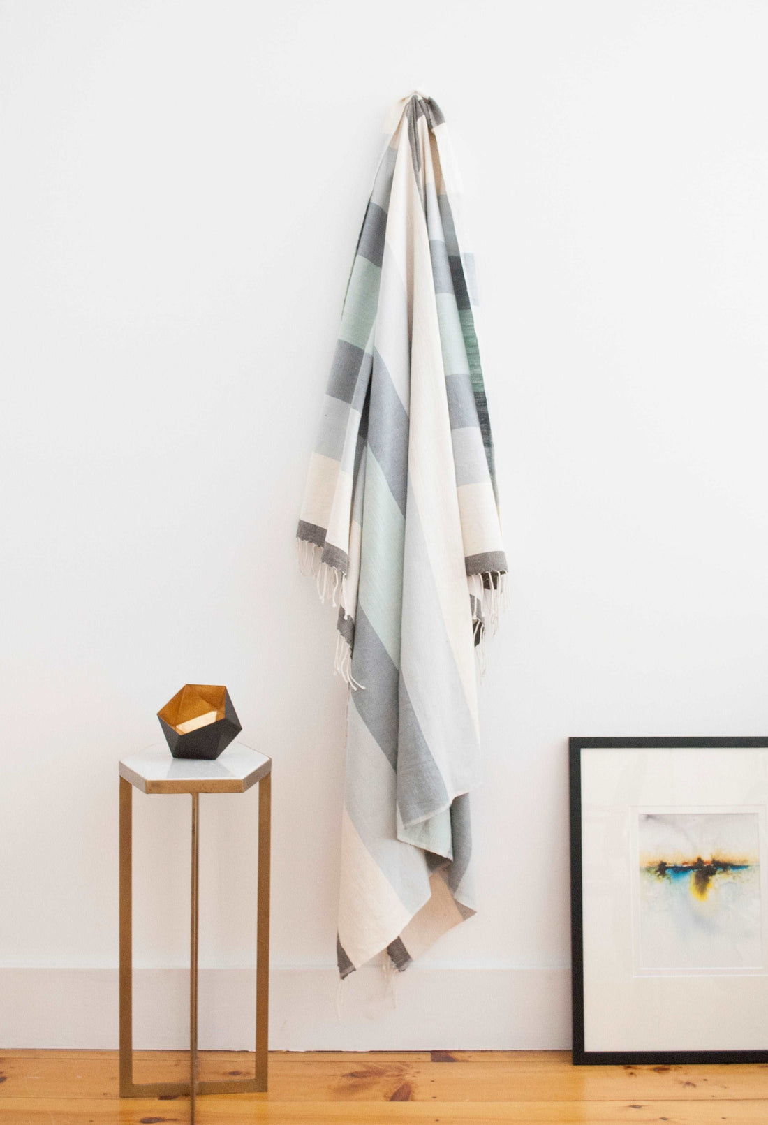 Afar Throw - Mist