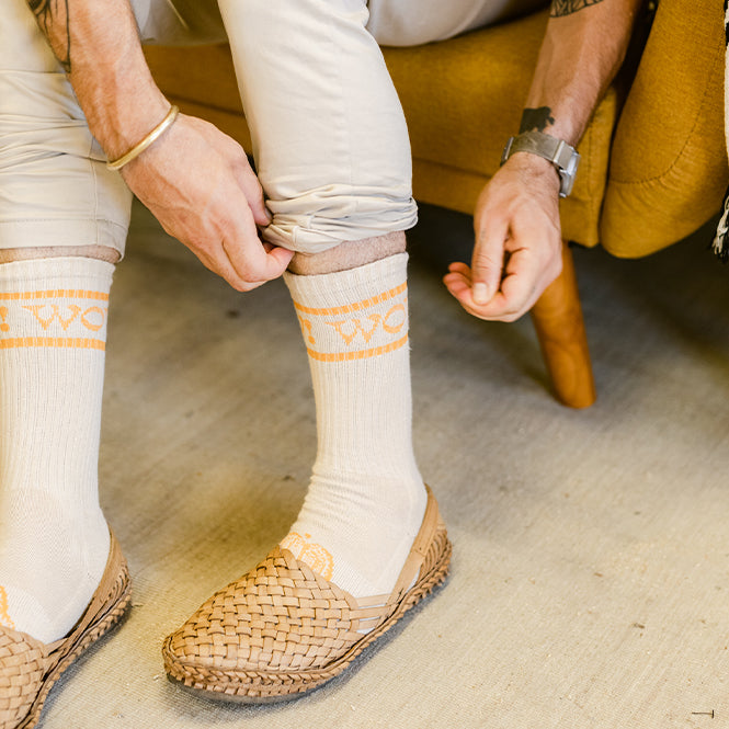 Men's Woven Shoe in Honey + No Stripes