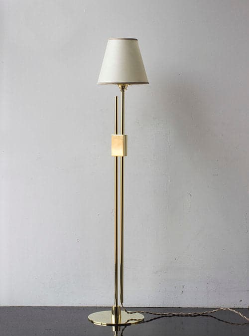 SERIES 04 FLOOR LAMP