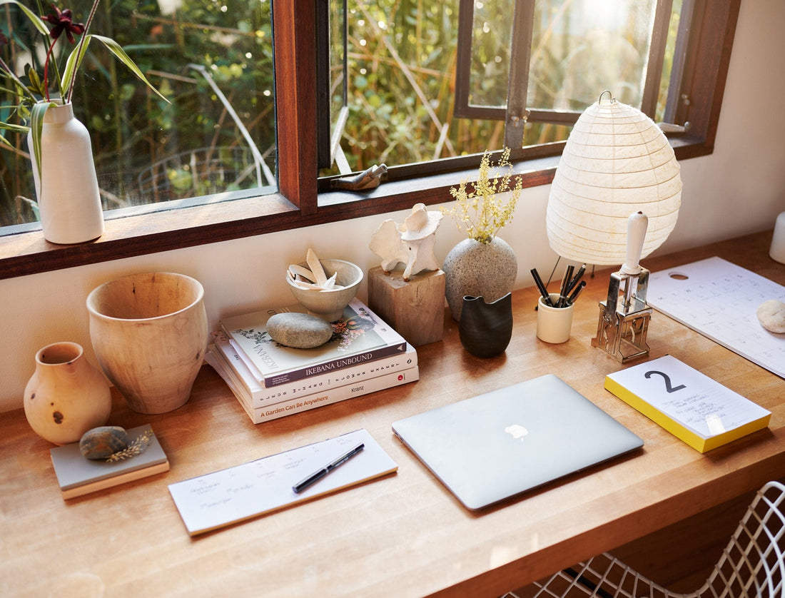 Weekly Desk Planners edged in Gold, Yellow, or Blush