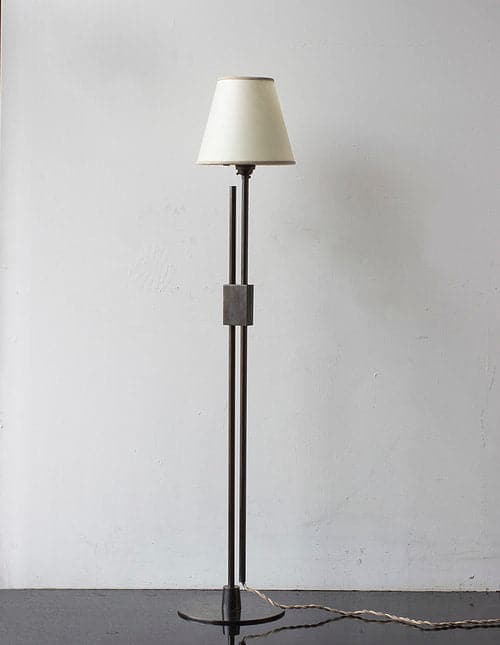 SERIES 04 FLOOR LAMP