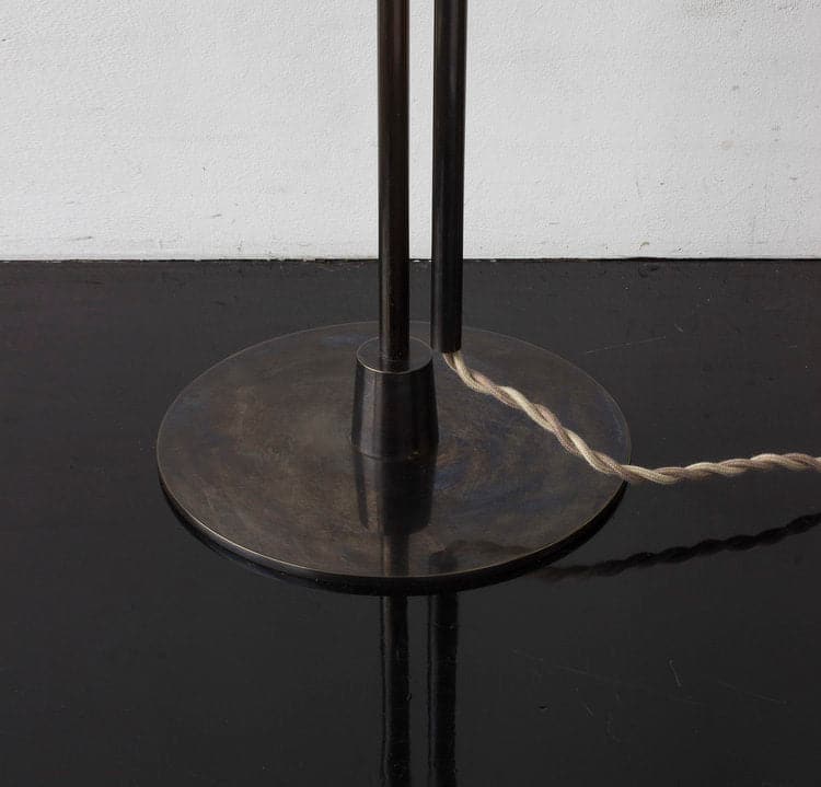 SERIES 04 FLOOR LAMP