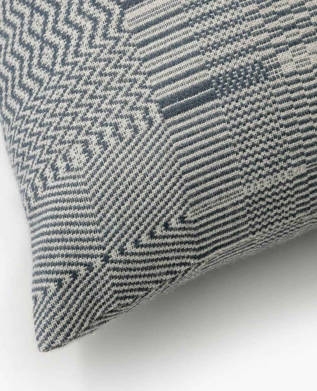 Vandre Overshot Cushion