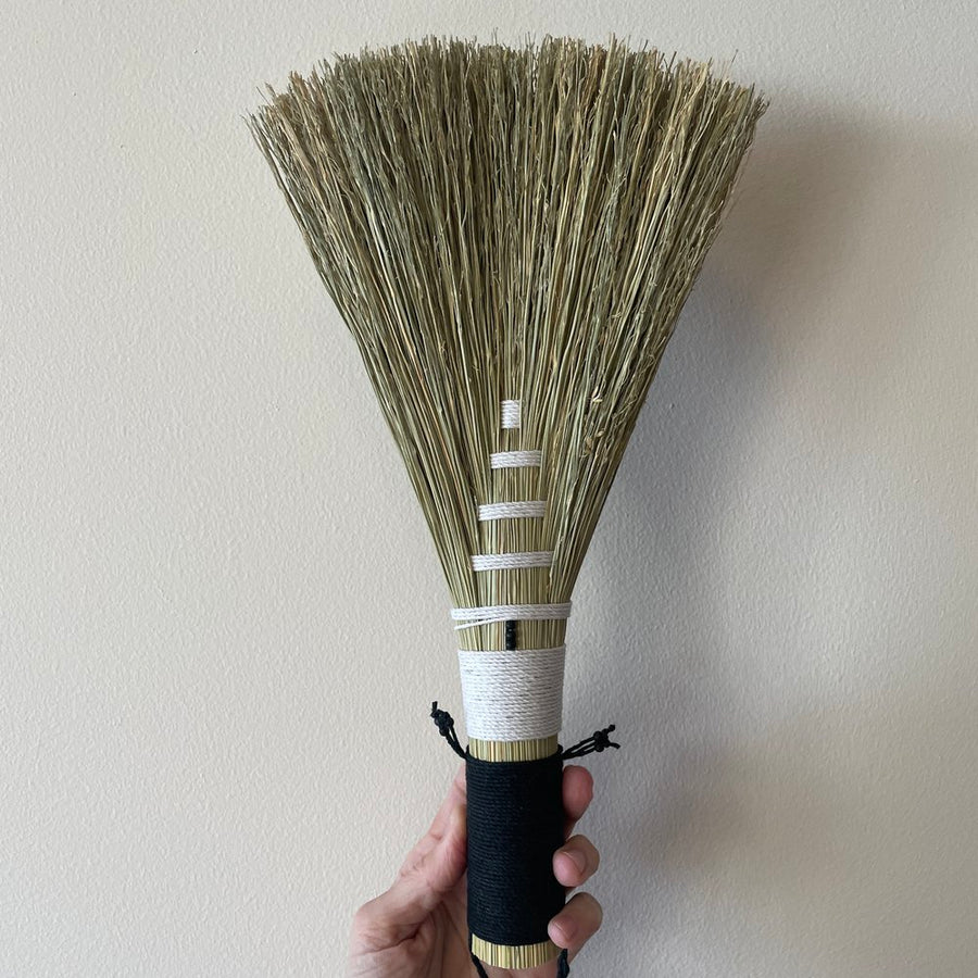 Large Hawktail Broom - Black & White