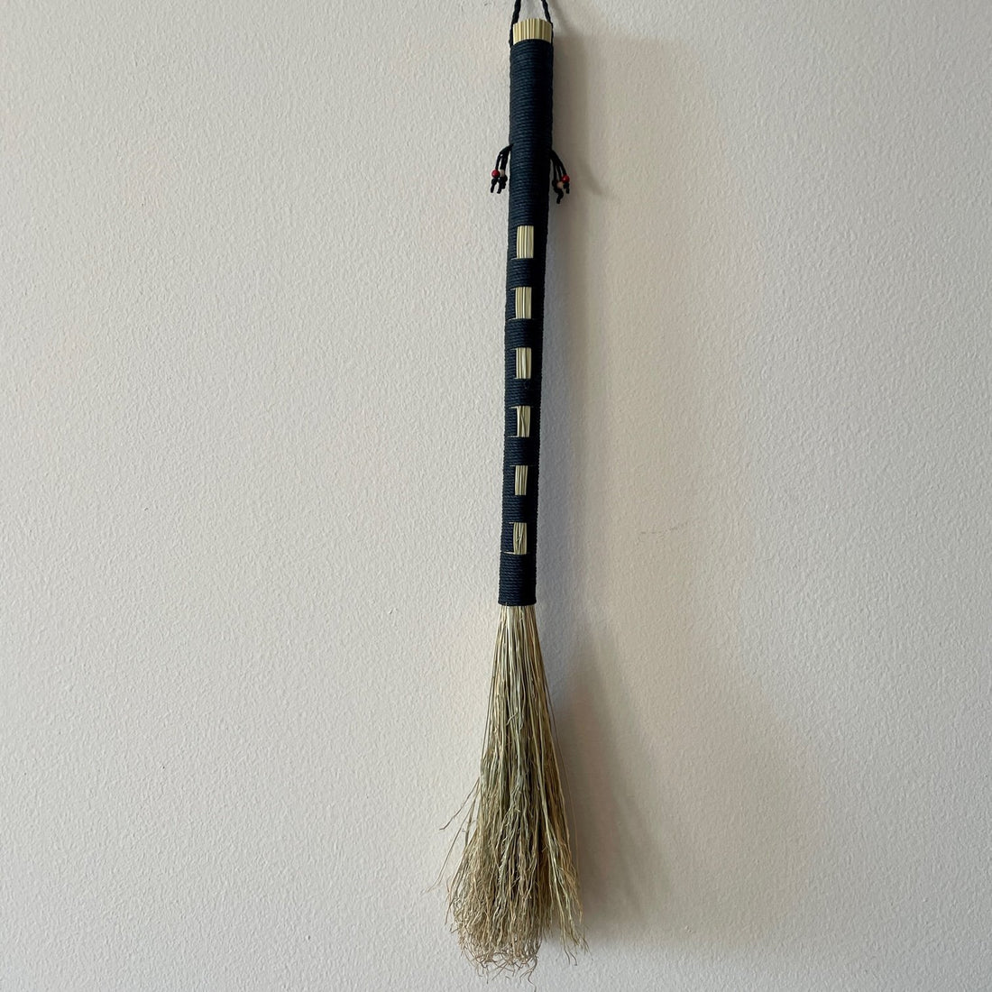 Cobweb Broom - Black