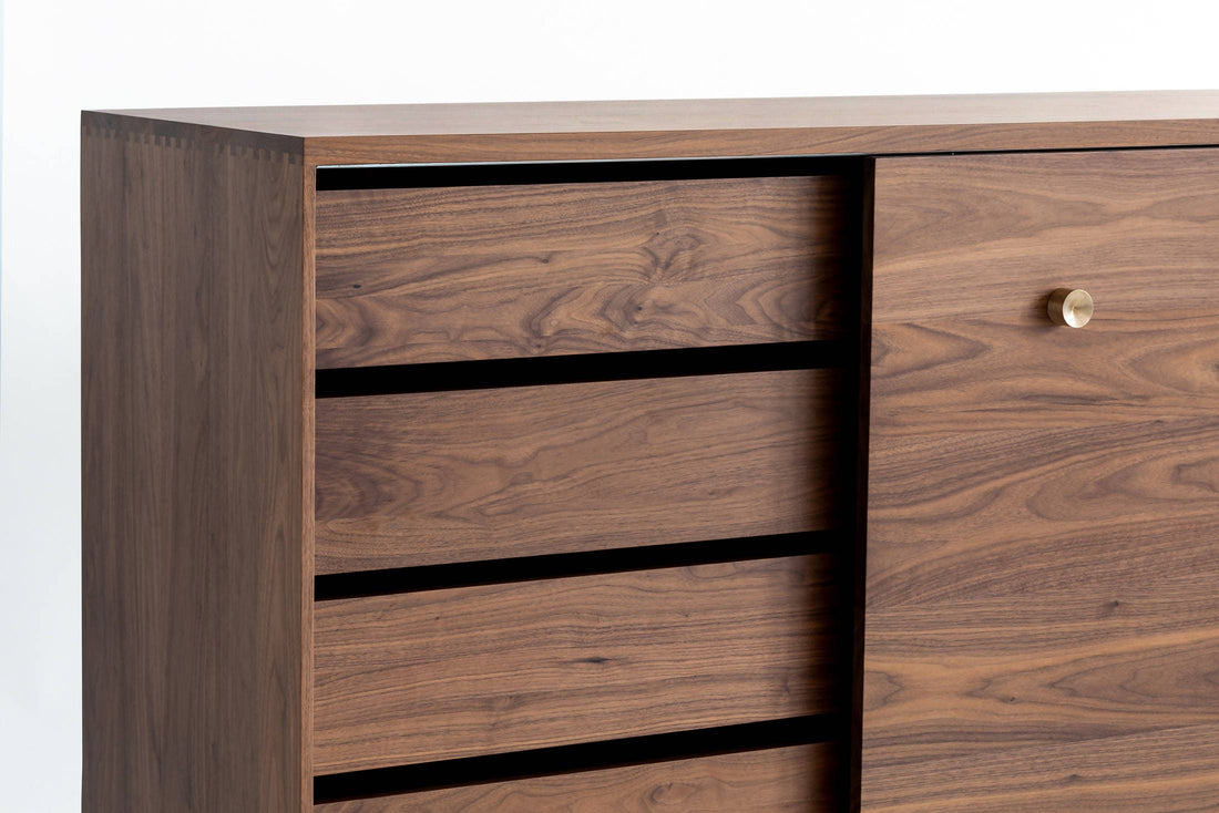 AC10 Credenza