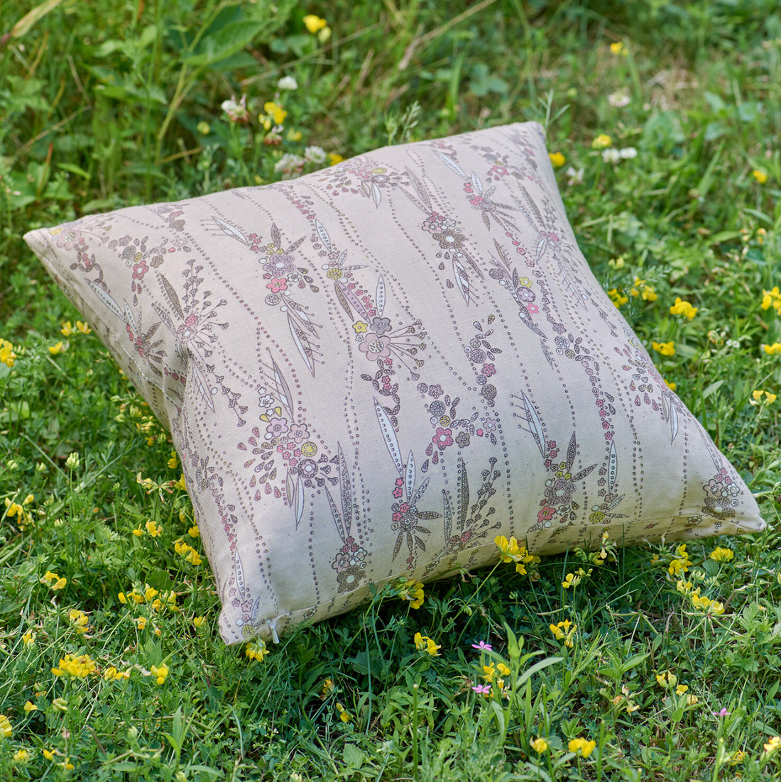 Garden Grow Reversible Pillow 18"x18"