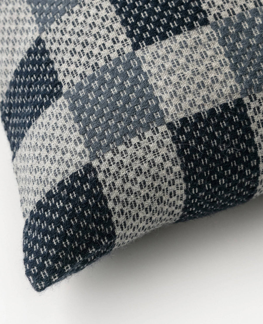 Kin Overshot Cushion